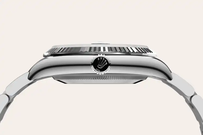 rolex M126234-0066   - Lunetta zigrinata